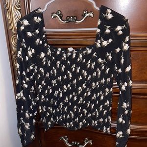 American Eagle long sleeve floral blouse